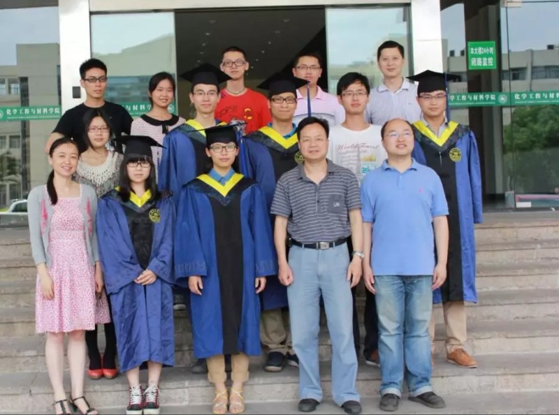 与学生.webp.jpg
