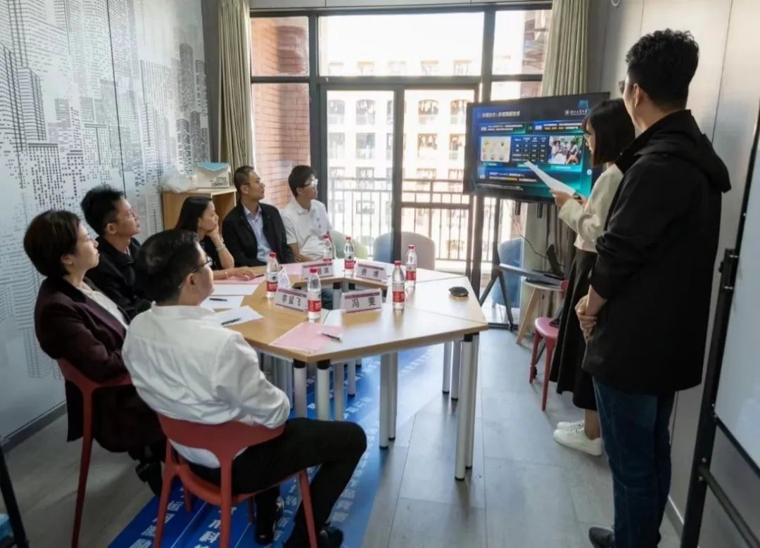 1759067470218097528.jpg 榜样材子第83期杨帆破而后立自律勤勉_f6053e557c37a5928bac7f497f49a5e5.jpg